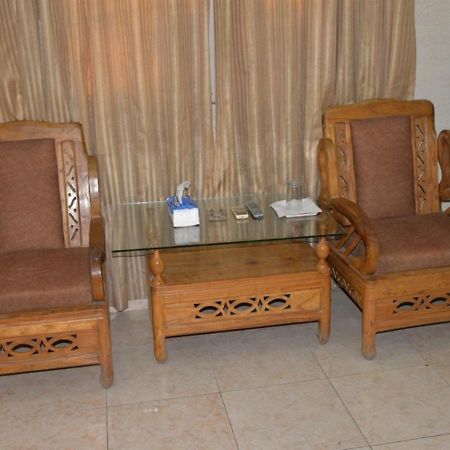 Step Inn Hotel Sukkur Kültér fotó